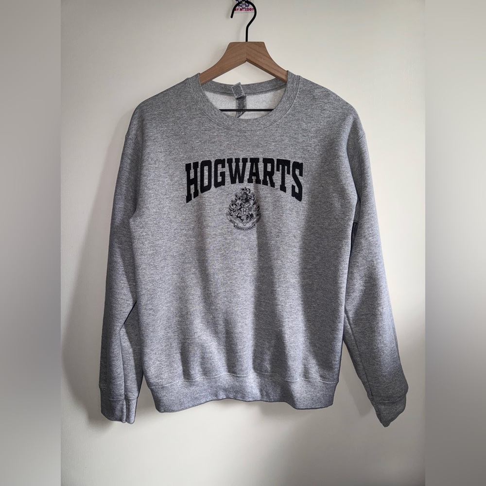 Hogwarts Pullover Sweatshirt Women Size Small Heather Grey Cotton Polyester